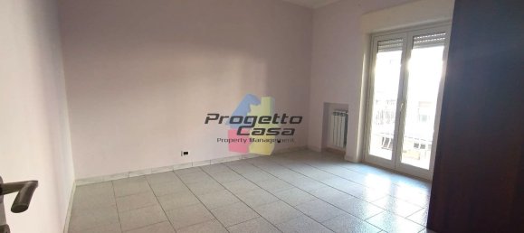 4 rooms Apartment in Fiumefreddo di Sicilia, Italy No. 81117 10