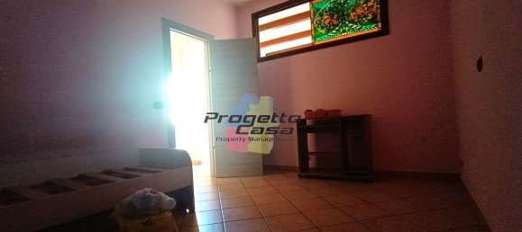 4 rooms Apartment in Fiumefreddo di Sicilia, Italy No. 81117 20