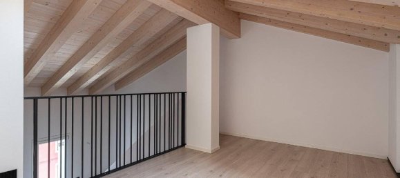 Дуплекс с 4 комнатами в Мало, Италия № 37272 13