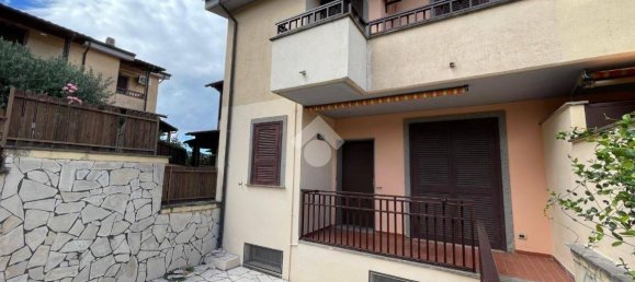 2 bedrooms House in San Cesareo, Italy No. 334412 2