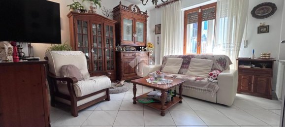 2 bedrooms House in Sarzana, Italy No. 353049 5