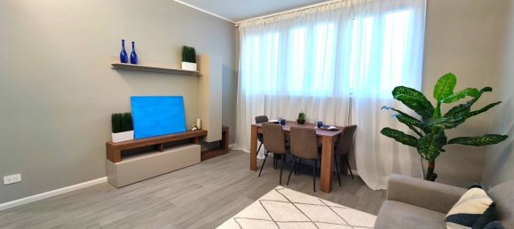 2 bedrooms Apartment in Milan, Italy No. 259879 5