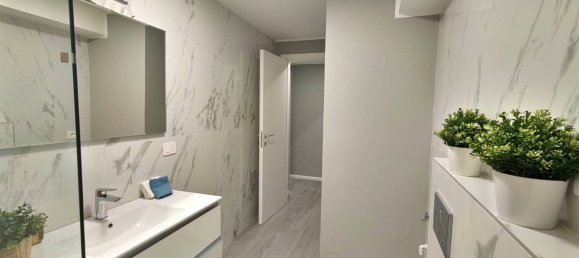 2 bedrooms Apartment in Milan, Italy No. 259879 9