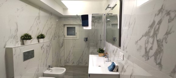 2 bedrooms Apartment in Milan, Italy No. 259879 8