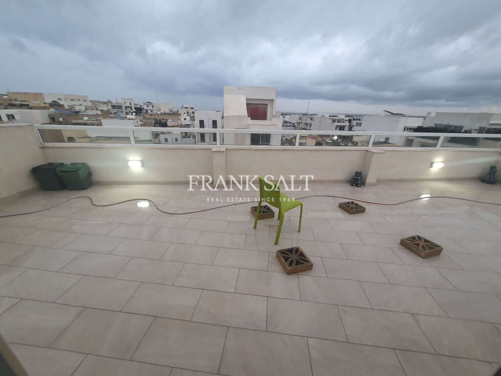 Ático de 1 dormitorio en Gharghur, Malta No. 4997