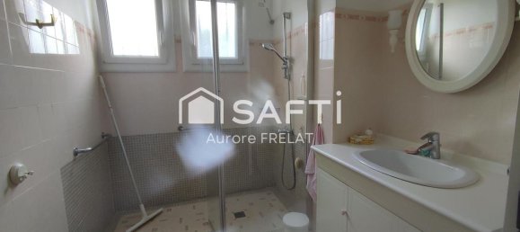 Casa de 4 dormitorios en Sorigny, France No. 262192 8