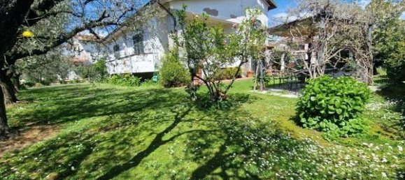 8-salle Maison à Sarzana, Italy No. 194079 11