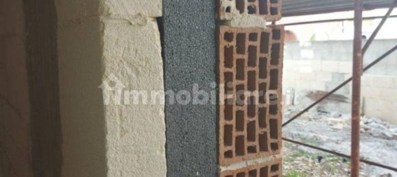 Apartamento de 3 dormitorios en Pulsano, Italy No. 145088 5