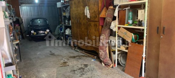 40m² Garage in Rome, Italy No. 278009 4