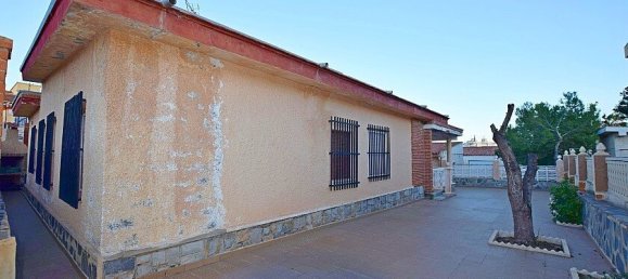 3 bedrooms Villa in Torrevieja, Spain No. 14295 11