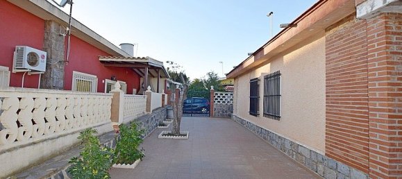 3 bedrooms Villa in Torrevieja, Spain No. 14295 3