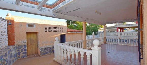 3 bedrooms Villa in Torrevieja, Spain No. 14295 8