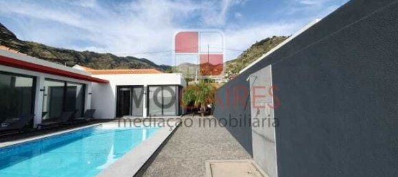 3 bedrooms Villa in Ribeira Brava, Portugal No. 143436 2