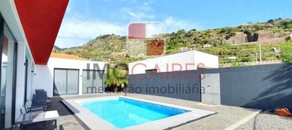 3 bedrooms Villa in Ribeira Brava, Portugal No. 143436 3