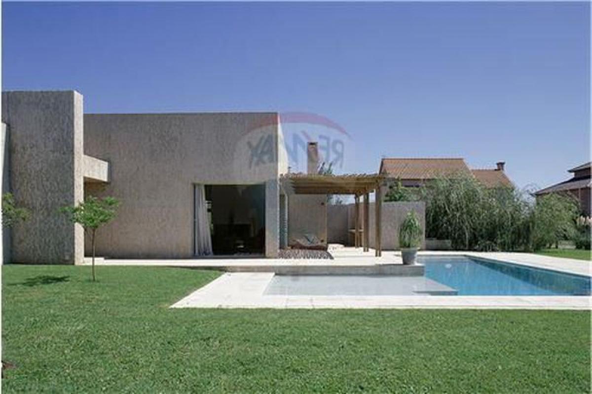 4 bedrooms House in Pilar, Argentina No. 65761