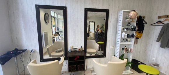 Gewerbliche Immobilie in Tours, France 55m², Nr. 266002 6