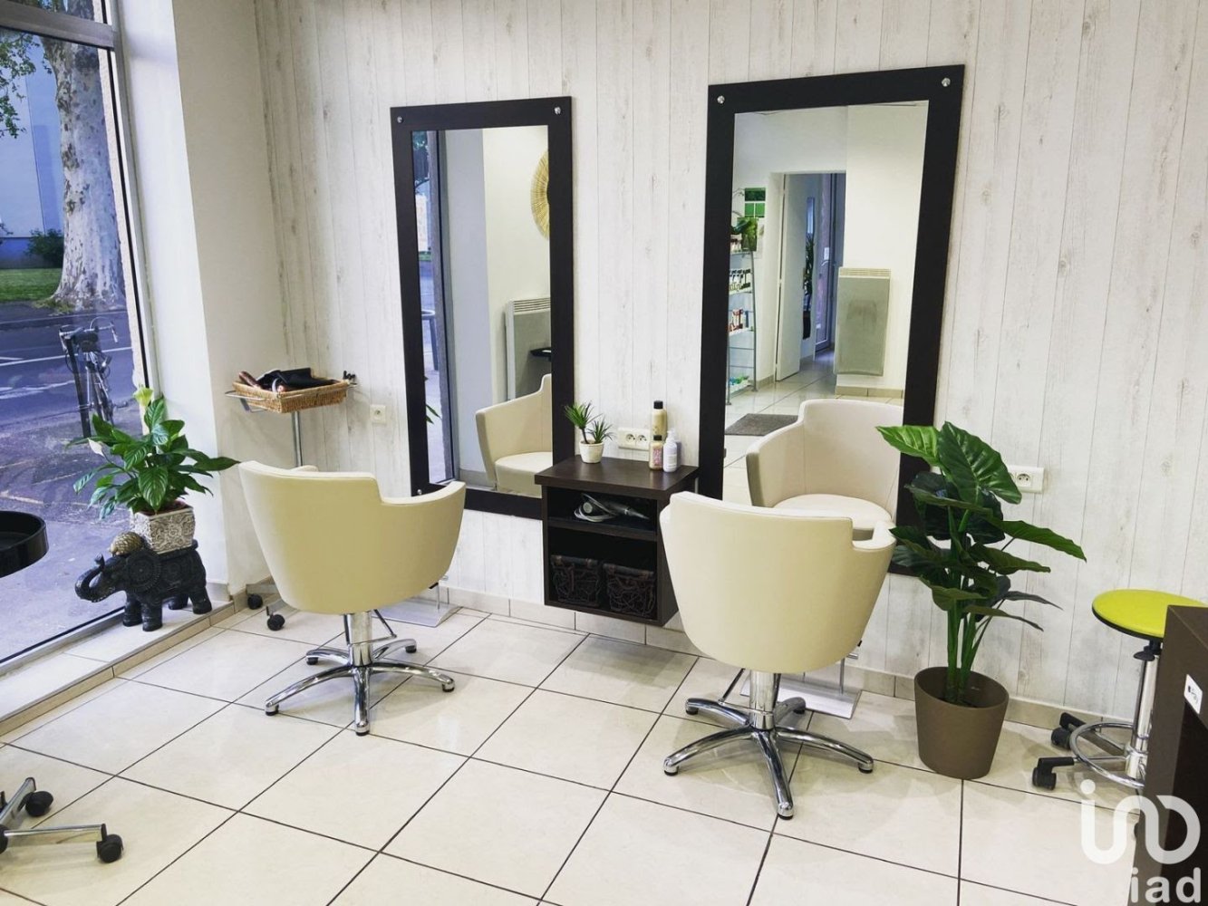 Gewerbliche Immobilie in Tours, France 55m², Nr. 266002