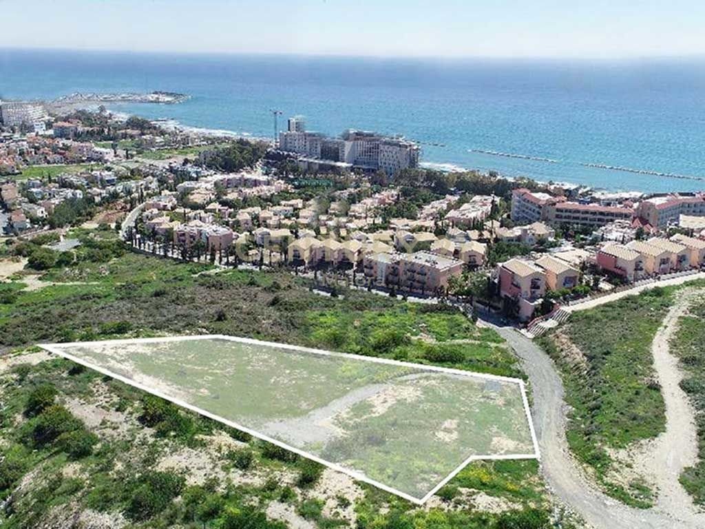 5 bedrooms Villa in Agios Tychonas, Cyprus No. 569