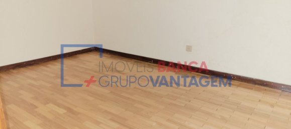 2 bedrooms Apartment in Porto, Portugal No. 209966 4