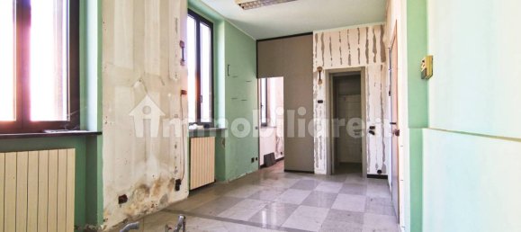 2 rooms Commercial property in Rovellasca, Italy No. 303080 8