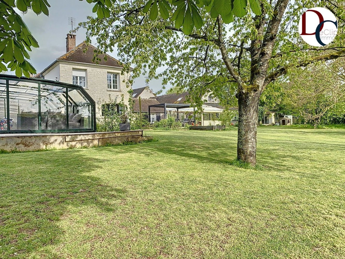 5 bedrooms Castles in Senlis, France No. 67803