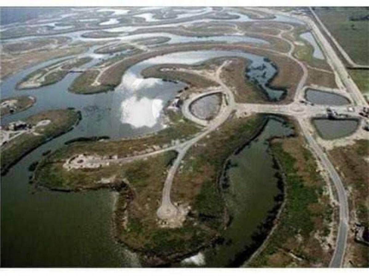  Land in Escobar, Argentina No. 122069