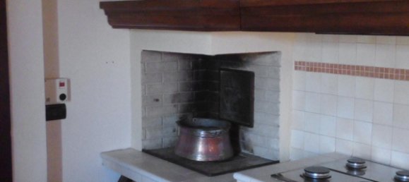 2 bedrooms House in Pennabilli, Italy No. 679 6