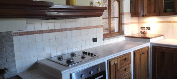 2 bedrooms House in Pennabilli, Italy No. 679 4