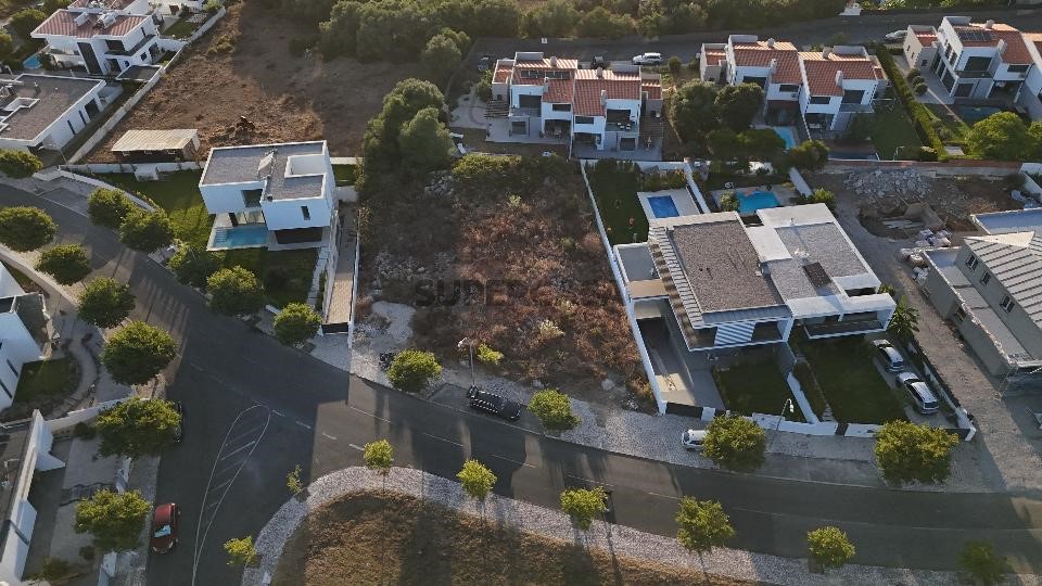  Land in Sintra, Portugal No. 256099