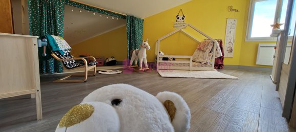 4 bedrooms Castles in Haute-Kontz, France No. 85510 2