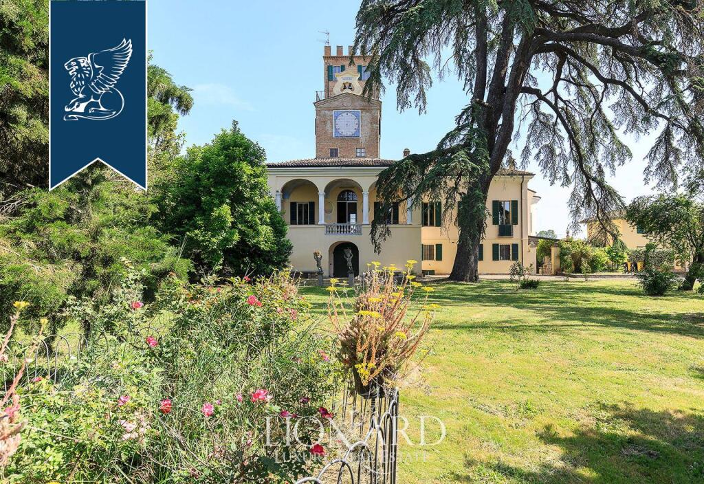 5 غرف نوم فيلا في Collecchio, Italy رقم 362923