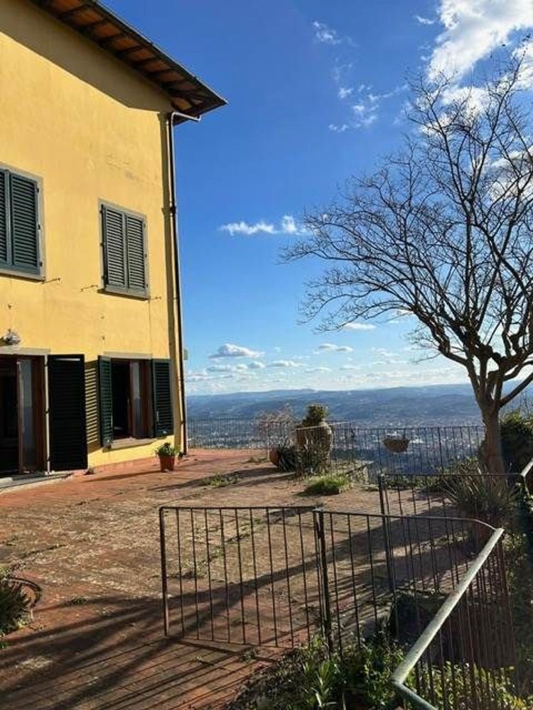 10 rooms Villa in Fiesole, Italy No. 91783