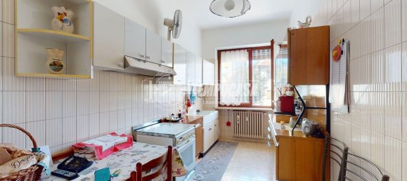 Квартира с 3 спальнями в Трофарелло, Италия № 363179 8