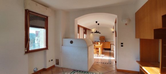 9 rooms Apartment in Belluno, Italy No. 121353 8