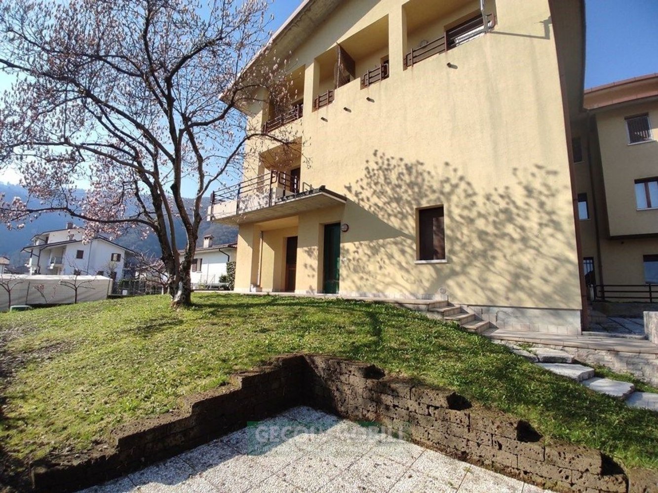 9 rooms Apartment in Belluno, Italy No. 121353