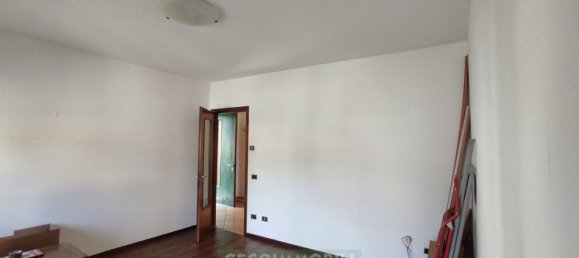 9 rooms Apartment in Belluno, Italy No. 121353 17