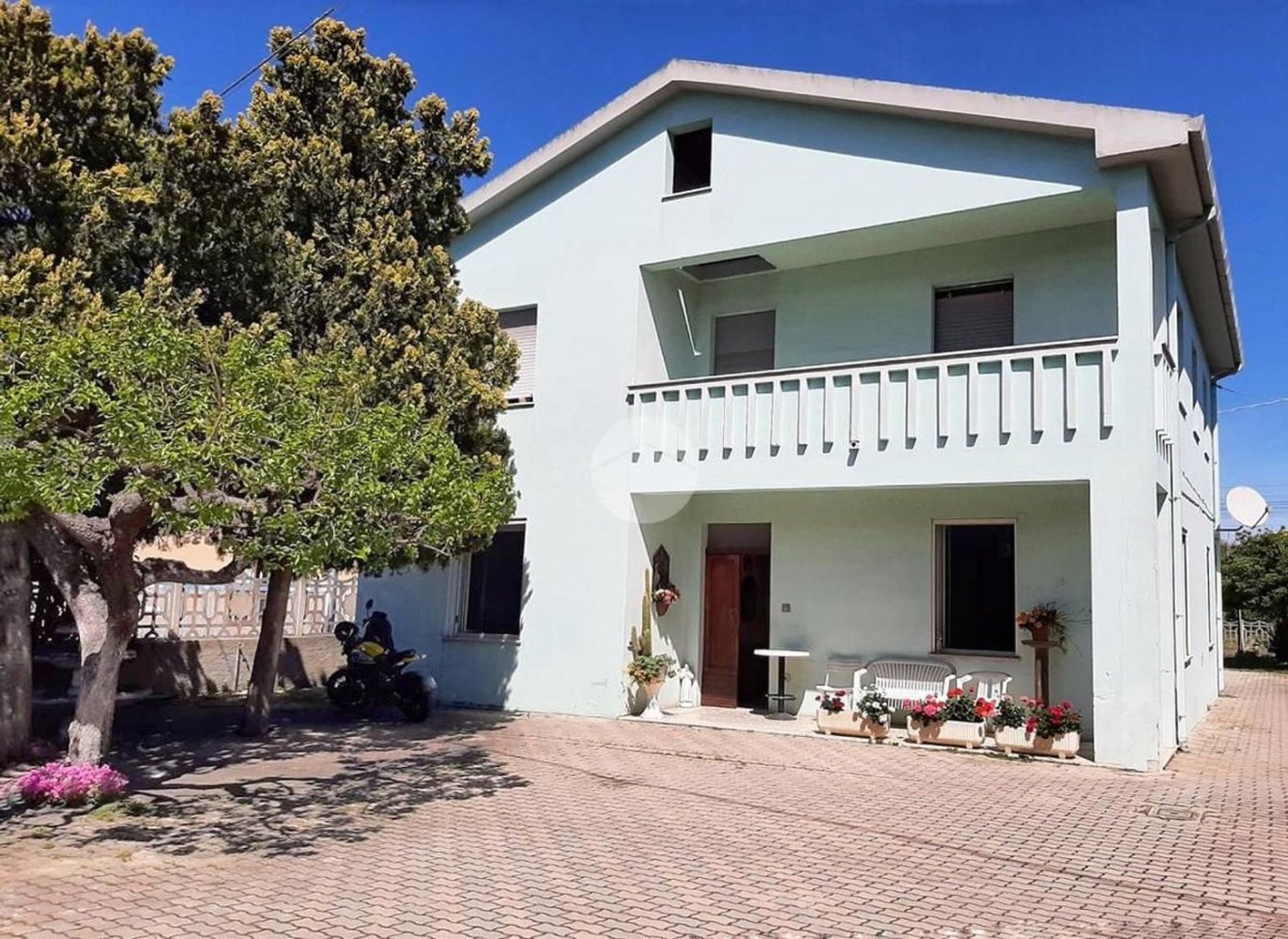 Дом с 8 спальнями в Читта Сант Анджело, Италия № 372151