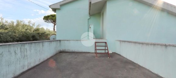 Дом с 8 спальнями в Читта Сант Анджело, Италия № 372151 16