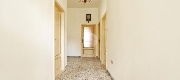 Дом с 8 спальнями в Читта Сант Анджело, Италия № 372151 2