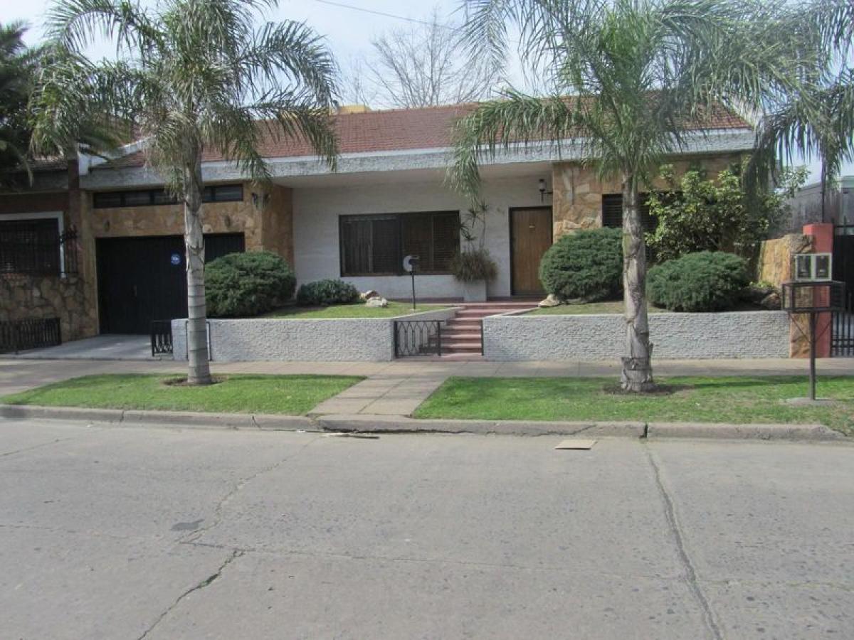 4 chambres Maison à Moron, Argentina No. 78350