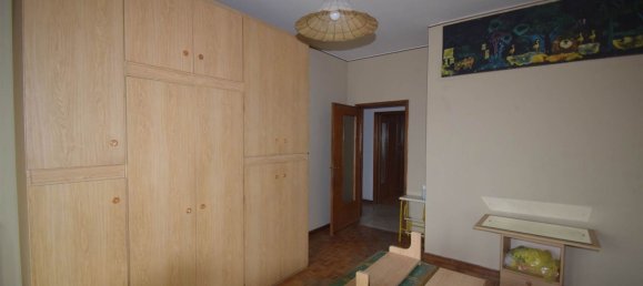 3 rooms Apartment in Piacenza, Italy No. 215274 9