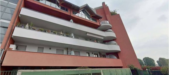 1 bedroom Apartment in Legnano, Italy No. 337856 3