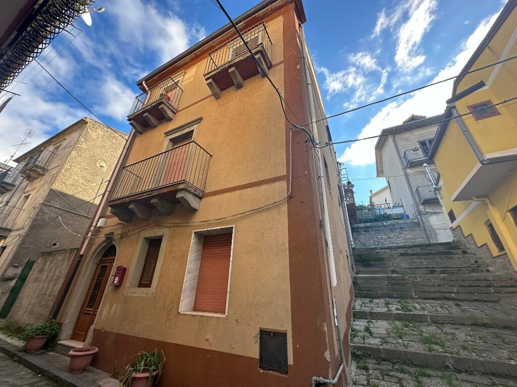 6 bedrooms House in Montalbano Elicona, Italy No. 164571