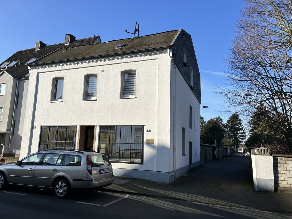 6 rooms Building in Bottrop, Germany No. 69622