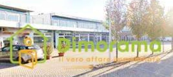45m² Commercial property in Capannori, Italy No. 189369 4