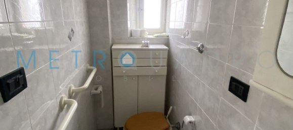 4 rooms Apartment in Livorno, Italy No. 140133 5