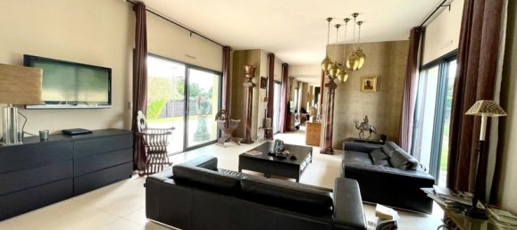 3 chambres Maison à Saint-Cyr-sur-Loire, France No. 76601 4