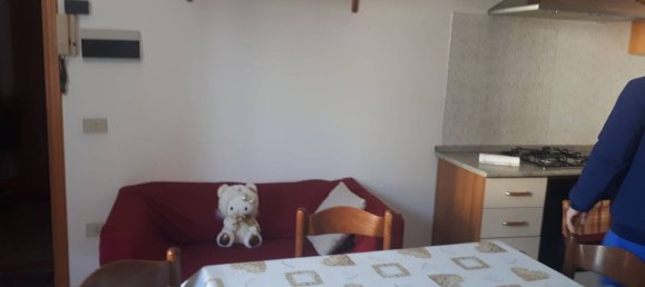 Квартира с 2 комнатами в Эмполи, Италия № 277546 2