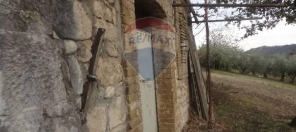 1 room Land in Pretoro, Italy No. 65638 9