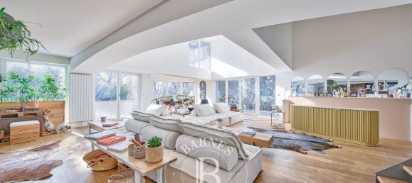 6 bedrooms House in Jouy-en-Josas, France No. 184414 4